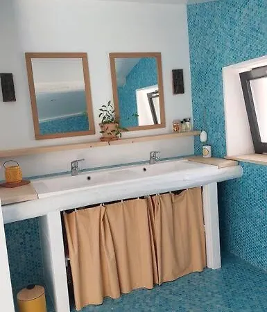 Avec Cuisine, Vue Et Piscine Privee Au Coeur Du Beaujolais Holiday home Blace