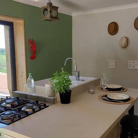 Avec Cuisine, Vue Et Piscine Privee Au Coeur Du Beaujolais Holiday home *