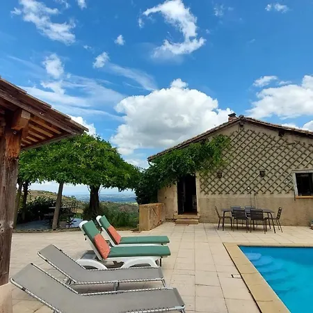 Holiday home Avec Cuisine, Vue Et Piscine Privee Au Coeur Du Beaujolais *